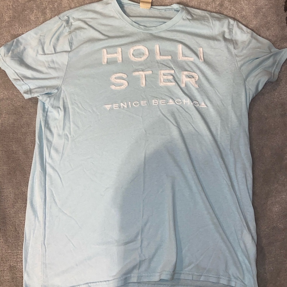 Hollister blue tee shirt